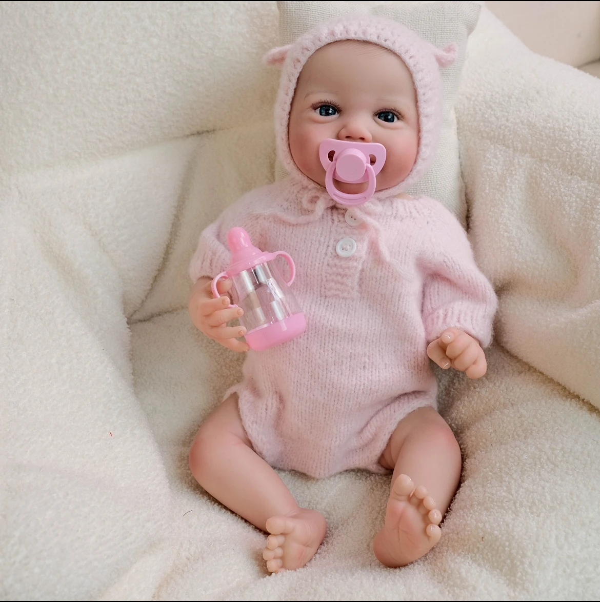 19 "ตุ๊กตาเด็กทารก Reborn สมจริงเหมือนจริง Emmy ทารกแรกเกิดสาวไวนิลผิวมือวาดเส้นเลือดและแม่เหล็ก Pacifier