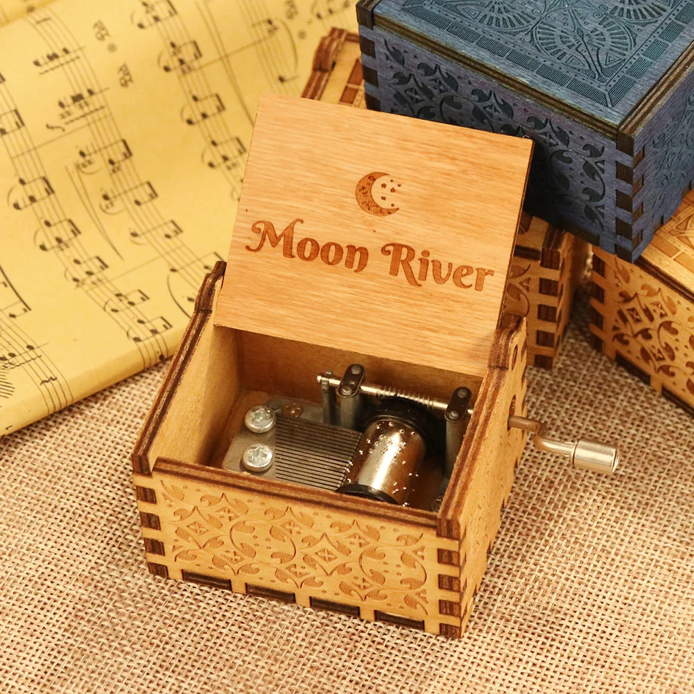 Wooden Carved Music Box Home Decoration Hand Cranked Music Box with Melody Vintage Music Box Christmas Birthday Gift for Mum Dad