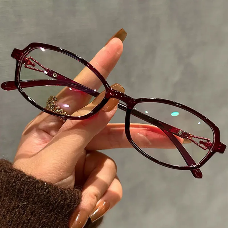 Elliptical irregularly shaped small frame decorative eyeglass frame for women with anti-blue light function