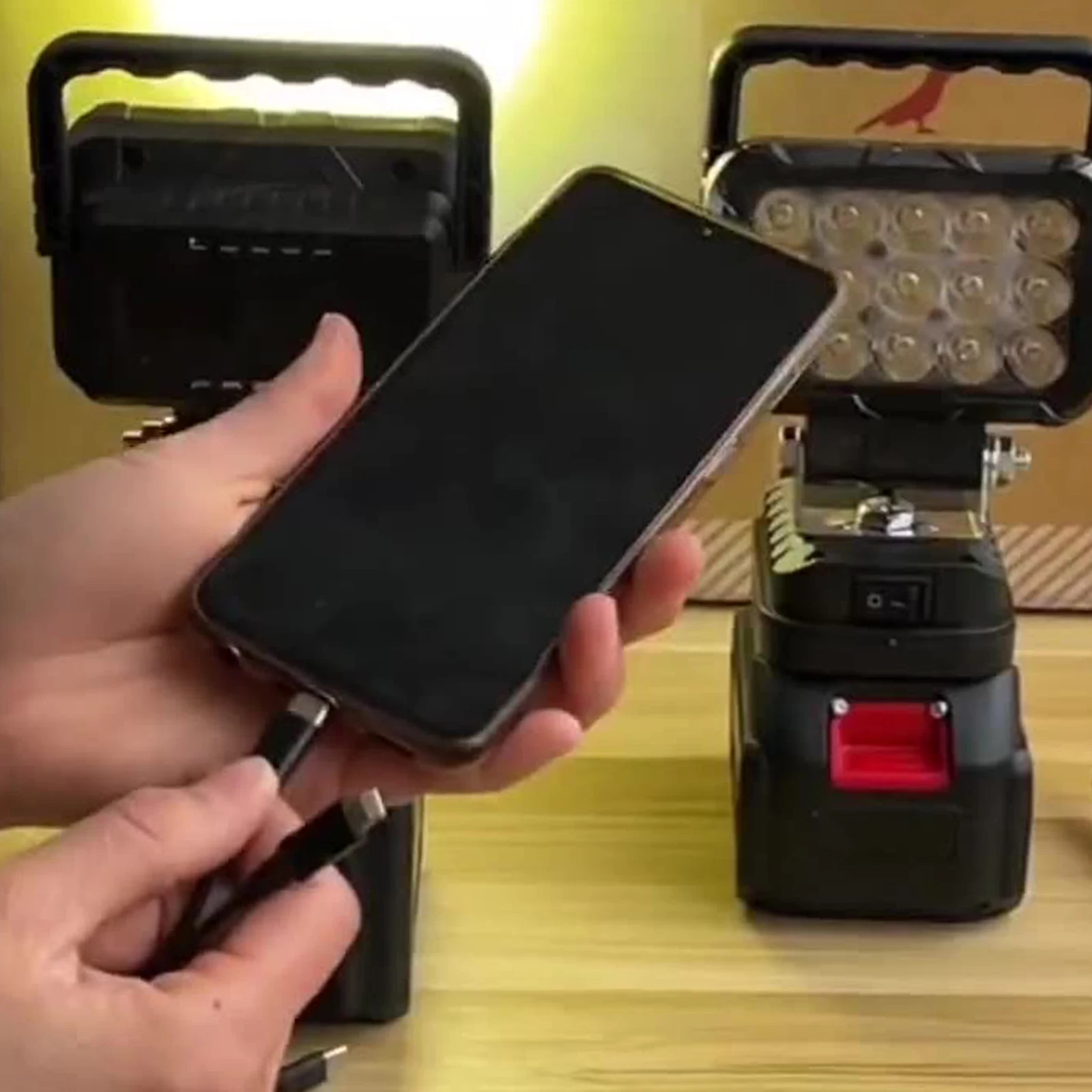 

Светодиодный рабочий фонарь с 2 портами USB для зарядки аккумуляторов Makita, портативный прожектор (аккумулятор в комплект не входит)