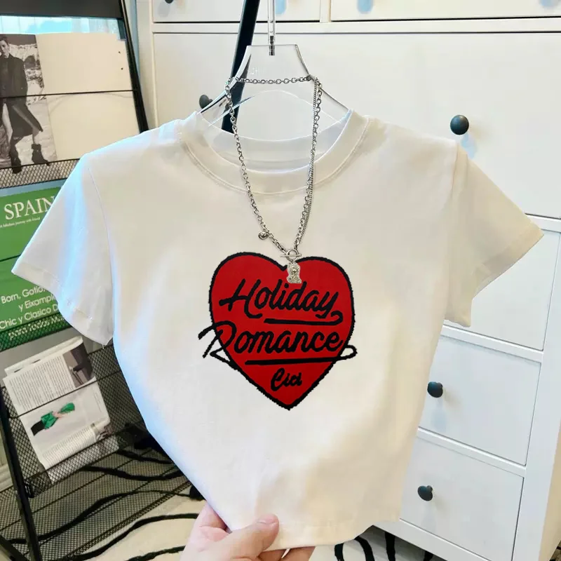

Женская облегающая футболка с коротким рукавом и белым принтом в виде сердца, в корейском стиле, для повседневной носки, модная, весенняя, с круглым вырезом, укороченная.