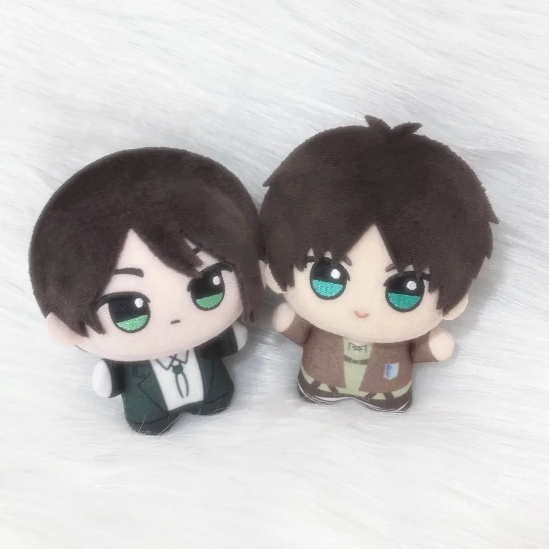 Porte-clés en peluche attaque sur Titan Eren Jaeger, 10Cm, accessoires Kawaii Anime Mikasa Ackerman poupées, modèle de sac à dos