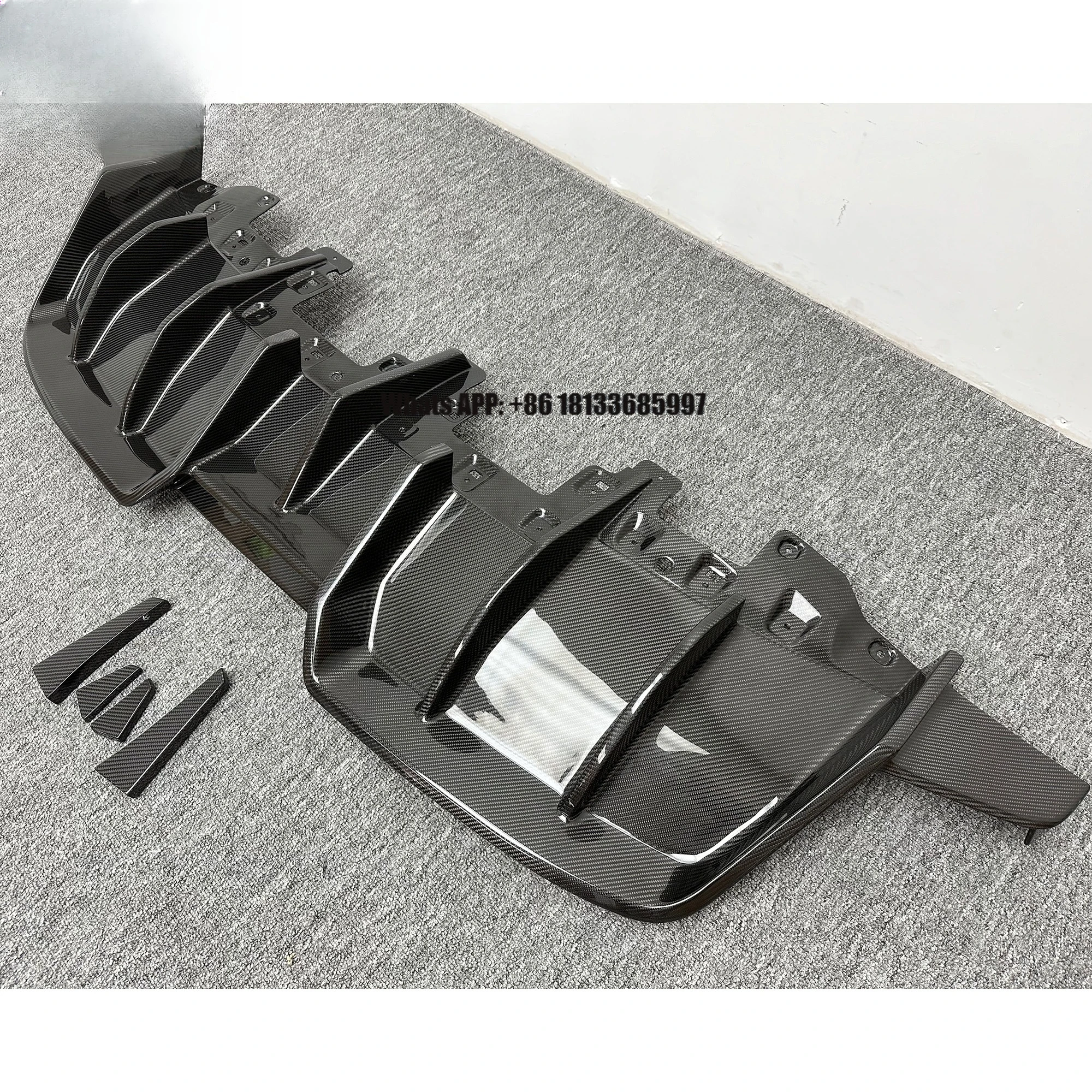 High Quality PT Style Dry Gloss Carbon Fiber Auto Parts Rear Diffuser Lip for Lambo Huracan EVO Rear Lip