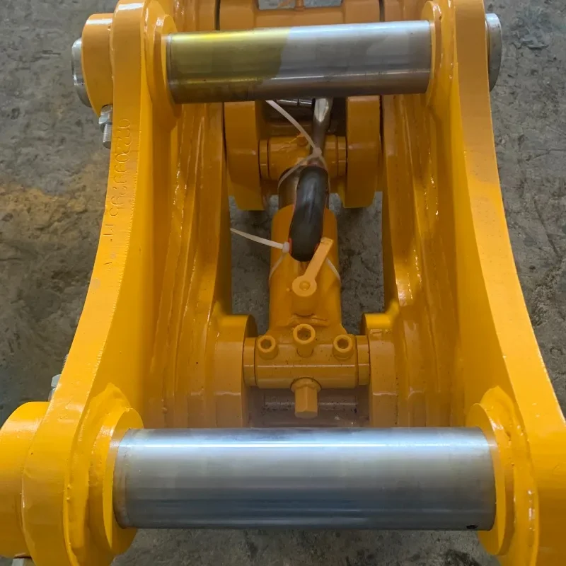 DHG--02, 5--8 ton Excavators Manual Quick Coupler  Quick Hitch