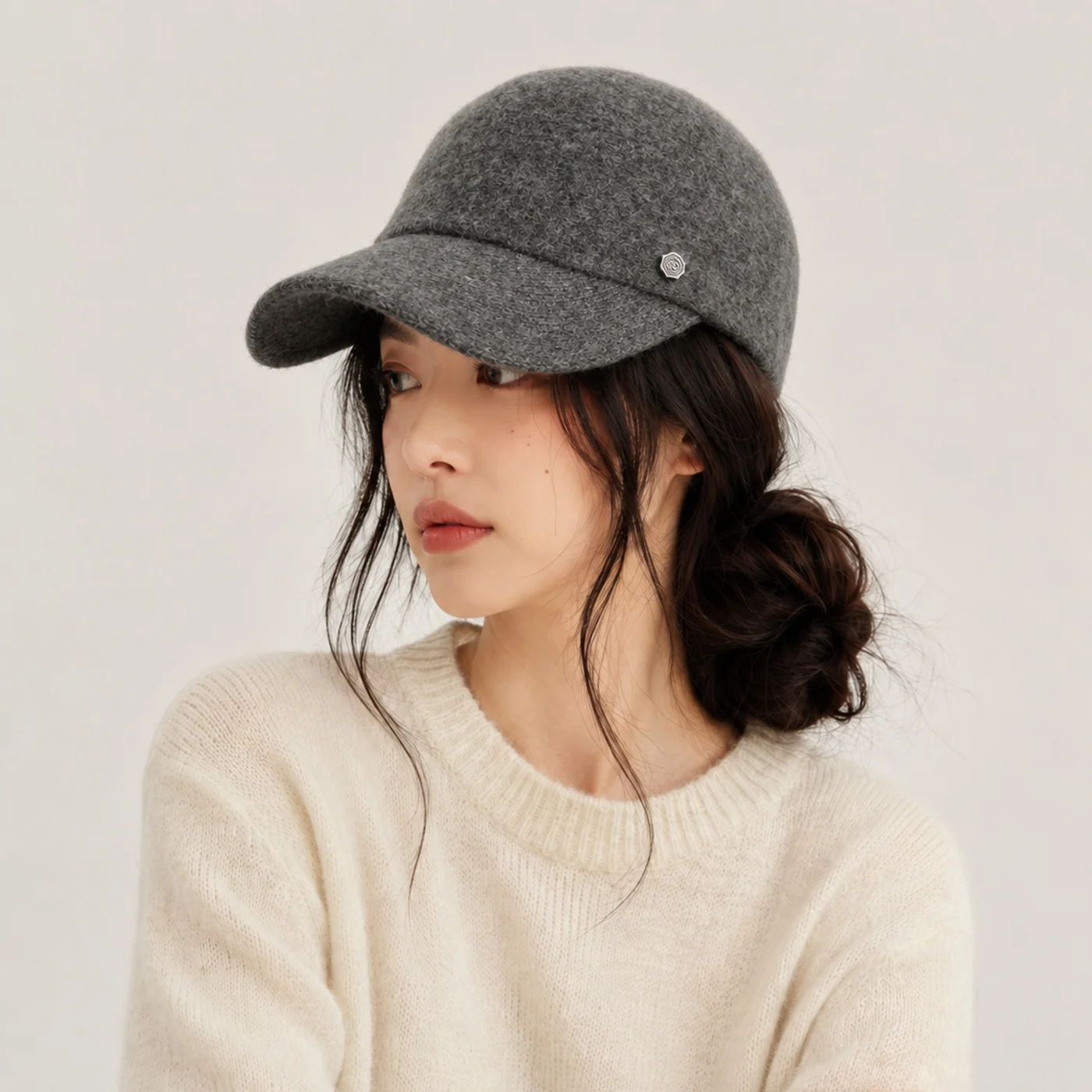 women's-knitted-wool-baseball-cap-winter-fashionable-windproof-warm-plush-duckbill-cap-adjustable-curved-brim-knit-hat