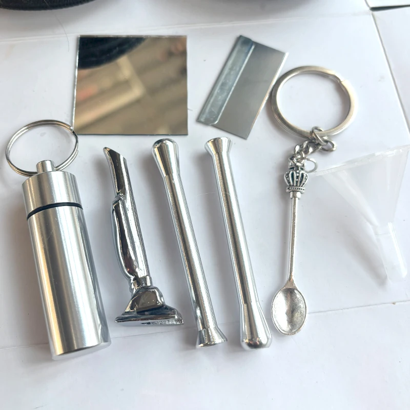 (9 قطع) مجموعة أدوات الفقرة فومار تابكاريا - خزان تخزين، بيبا، ملعقة طبية مع سلسلة مفاتيح، حقيبة بسحاب، قمع