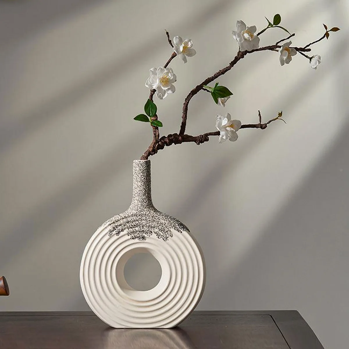 Circular Hollow Donut Shape Ceramic Vase Nordic Style Flower Pot Home Living Room Interior Office Desktop Decor Ornament Gift