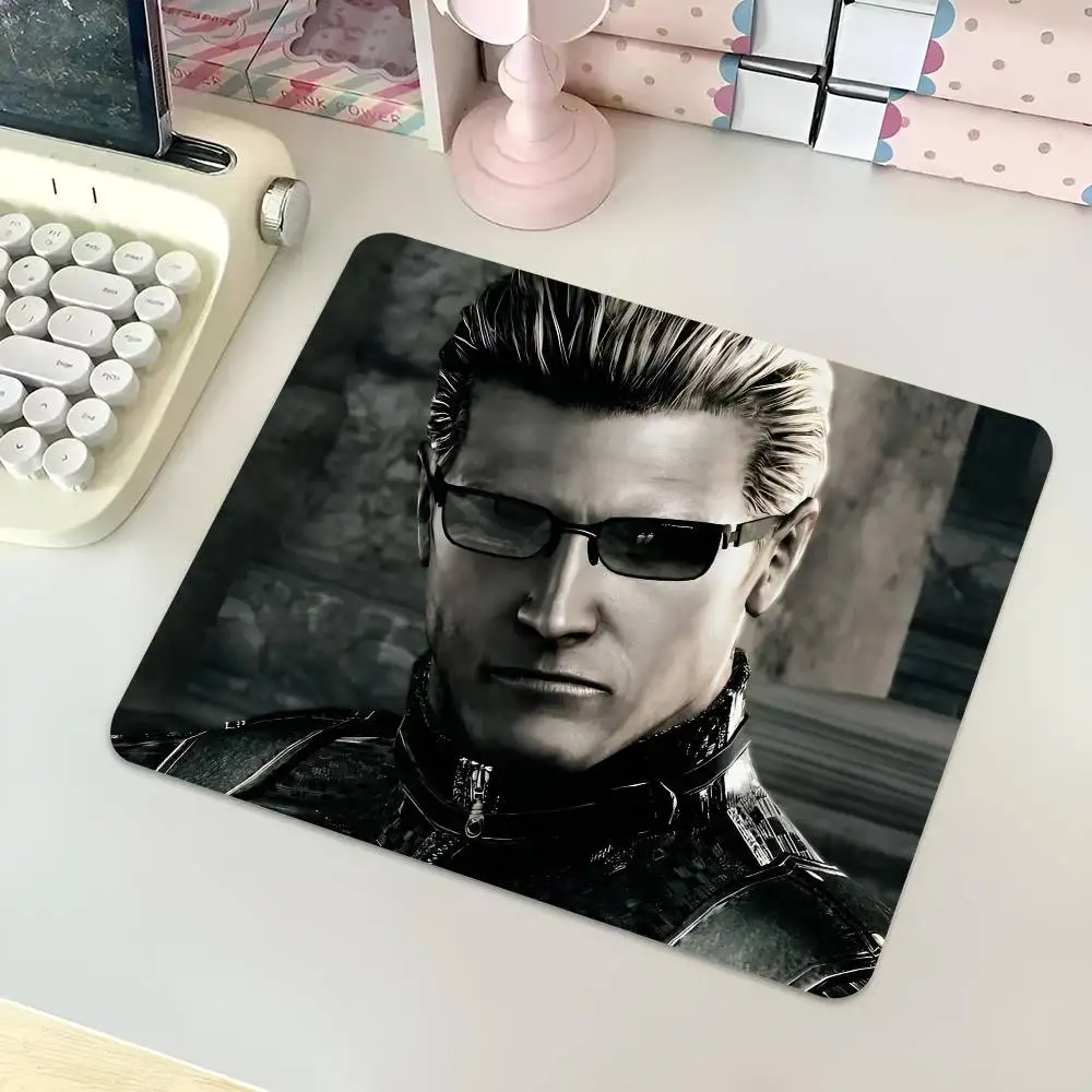 1pc Albert Wesker P Small Mousepad Keyboard Pad Laptop Cushion Non-slip Deskpad