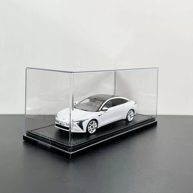 Diecast 1:43 Scale L7 Alloy Simulation Car Model Collection Decoration Boy Gift Toy Static Display