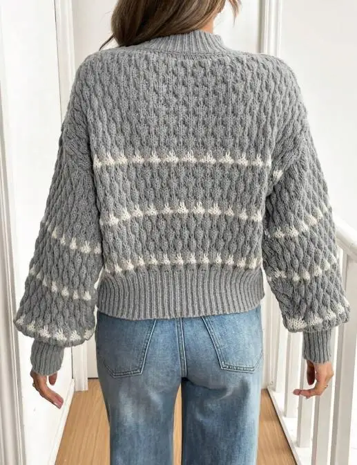 Women's 2025 Autumn Winter New Popular Item Contrasting Stripes Loose Fitting Pullover Round Neck Long Sleeved Knitted Sweater