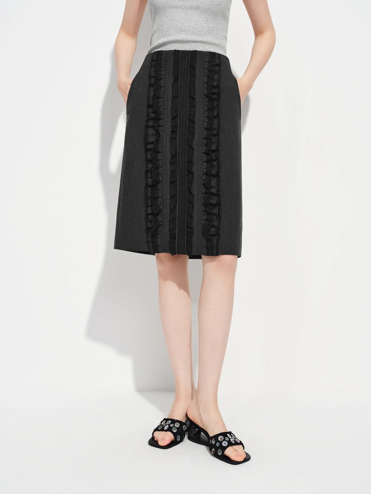 FSLE Retro Commute Women's Bodycon Skirt Lace Trim Wooden Collar Detail Spring 2026 New Arrival High Waisted Midi Lenghth skirt