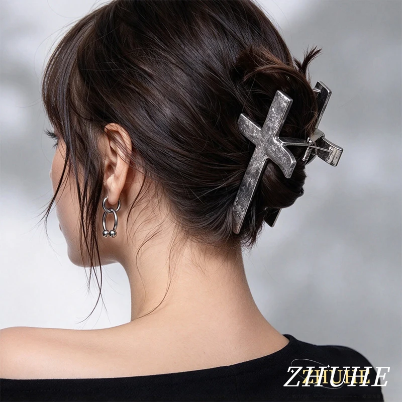 Worn-look Cross Hair Claw, Jewelry Accessories For Women Men, Copper Alloy Material, Alternative Fashion Decor, Statement Head P