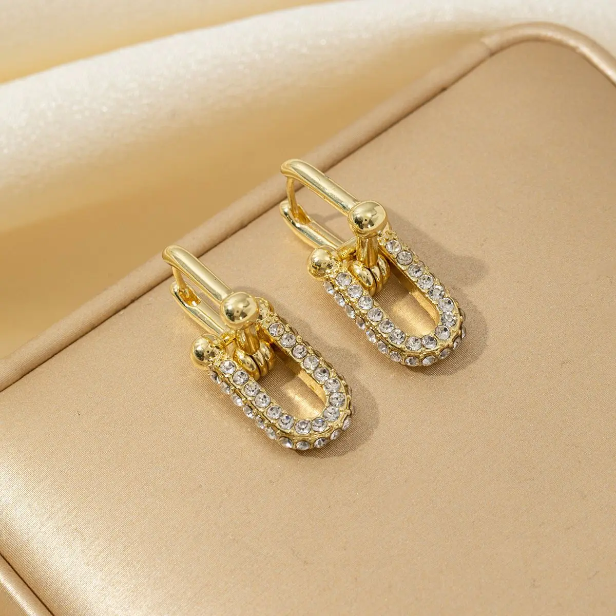 

S925 Sterling Silver Earrings with Horse Hoof Buckle Long Trendy Zircon Embedded Feminine Drop Earrings for Women
