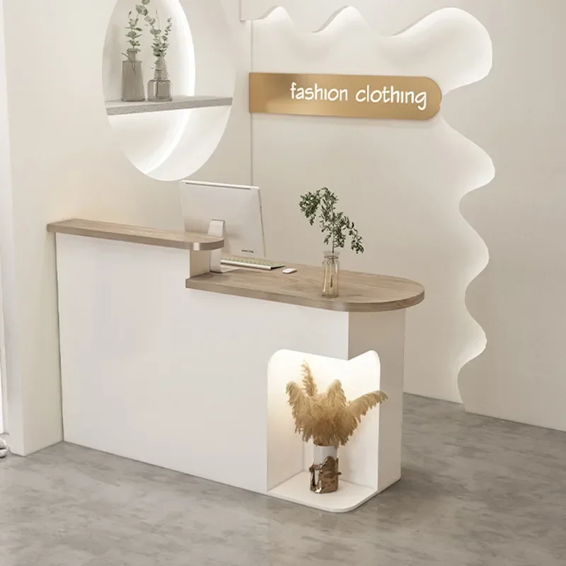 

Новый современный минималистичный маленький деревянный металлический кассовый аппарат для салона красоты, стойка регистрации, индивидуальный цвет