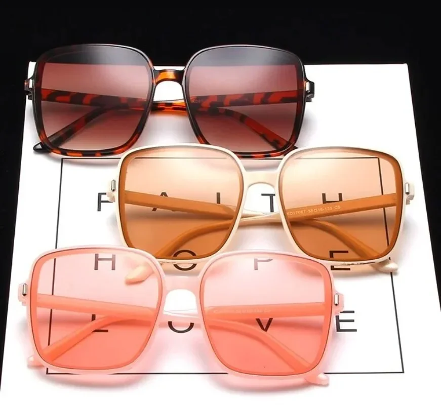 Vintage Oversized Square Sunglasses Women Fashion Gradient Outdoor Shades Retro Female Luxury Brand Design Eyewear - view 3