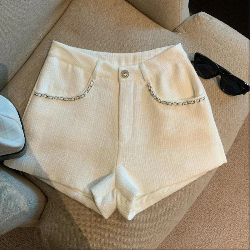 

Spring new Hong Kong style shorts niche design sense chain pocket high waist slimming versatile elegant base wide leg shorts