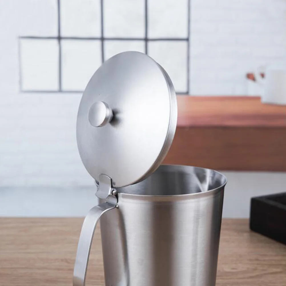 

Stainless Steel Measuring Cup with Lid Precise Scales Anti Fall Rustproof Milk Frothing Pitcher Coffee Tea Jug