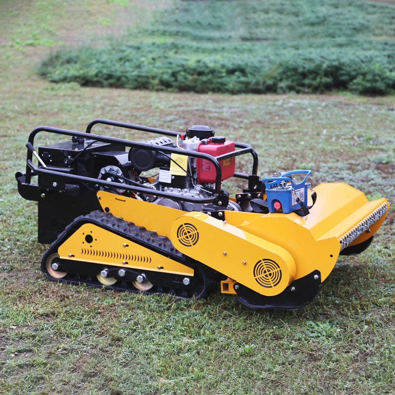 Customized 800SPro heavy‑duty tracked lawn mower with single‑cylinder four‑stroke engine, optional snow‑shovel attachment view 4