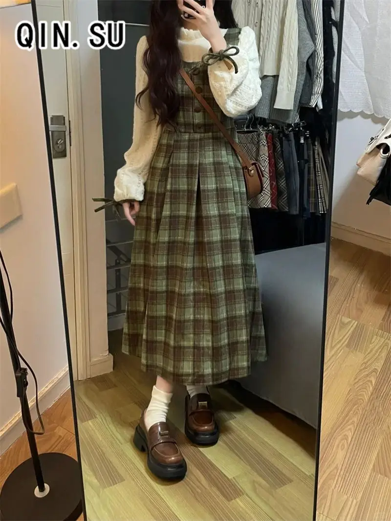 Retro Fake Two Piece Long Sleeved Dress Female Sweet and College Style High-end Feeling Waist Cinching and Slimming A-line Skirt