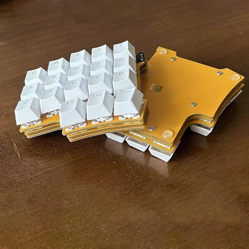Gesplitst Mechanisch Toetsenbord 40-toets Lay-Out Programmeerbaar Via Toetsverandering Mechanisch Toetsenbord Mini Onafhankelijk Aangepast Gamingtoetsenbord
