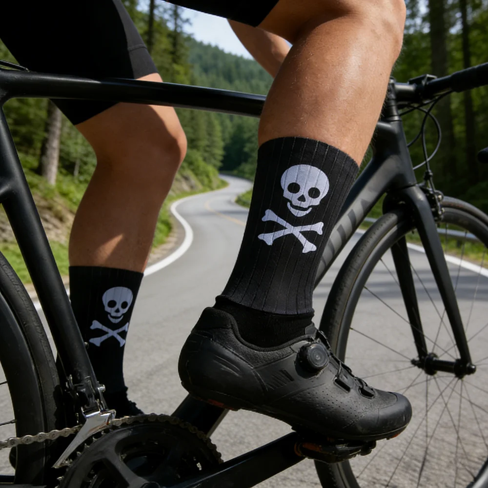 

Новые компрессионные носки для мужчин и женщин: для футбола, баскетбола, бега на открытом воздухе, профессионального велоспорта. Высококачественные.