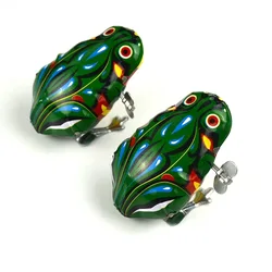 1PC Kids Classic Tin Wind Up Clockwork Toys Jumping Frog Vintage Toy for Children Boys Educational