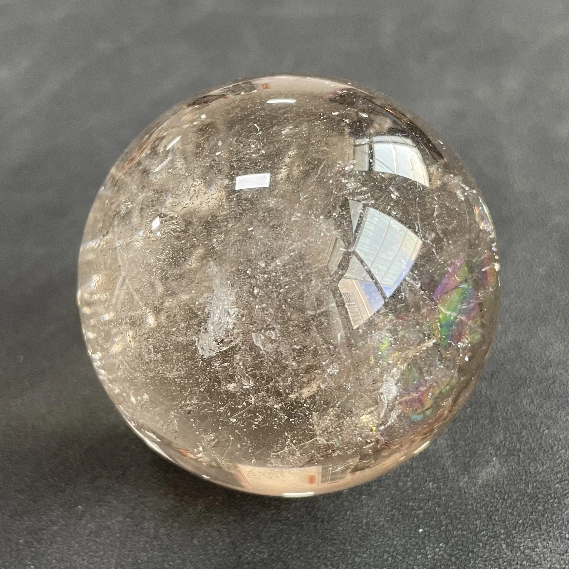 

268g Natural Stone Smoky Crystal Ball Polished Clear Quartz Ball Rainbow Sphere Reiki Healing Gift Room Decor Fengshui Y1131