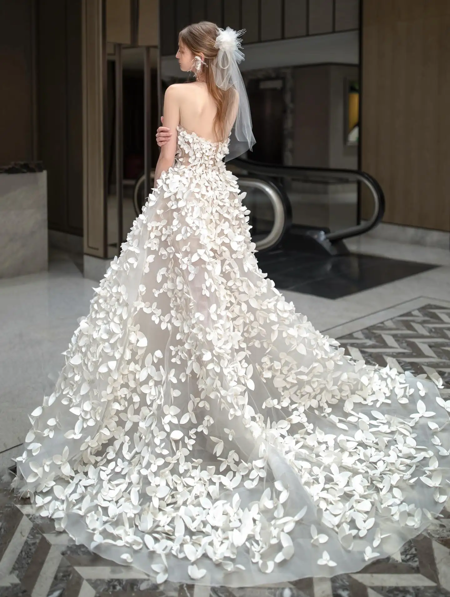 Vestido de novia blanco personalizado, línea A, exquisito, alta calidad, fiesta nupcial, apliques de ensueño, vestidos de novia sin tirantes de gasa