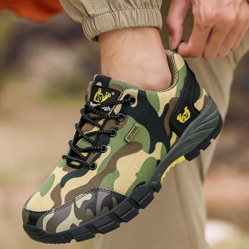 2026 New Camouflage Work Safety Shoes Men Outdoor Hiking Non Slip Wear Resistant Labor Sneakers Size 38-44
