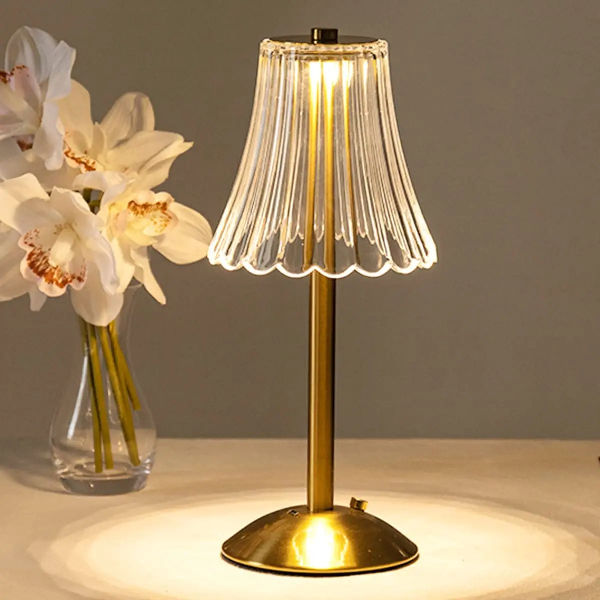 Lampada da tavolo in cristallo Touch 3 colori dimmerabile luce notturna lampada da tavolo con ricarica USB Clear Diamond Bar Decor per ristorante/Hotel/casa