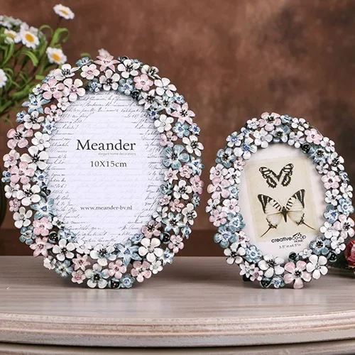 European pastoral photo frame with diamond enamel color metal wreath picture frame 4 inch 6 inch wedding photo creative setting