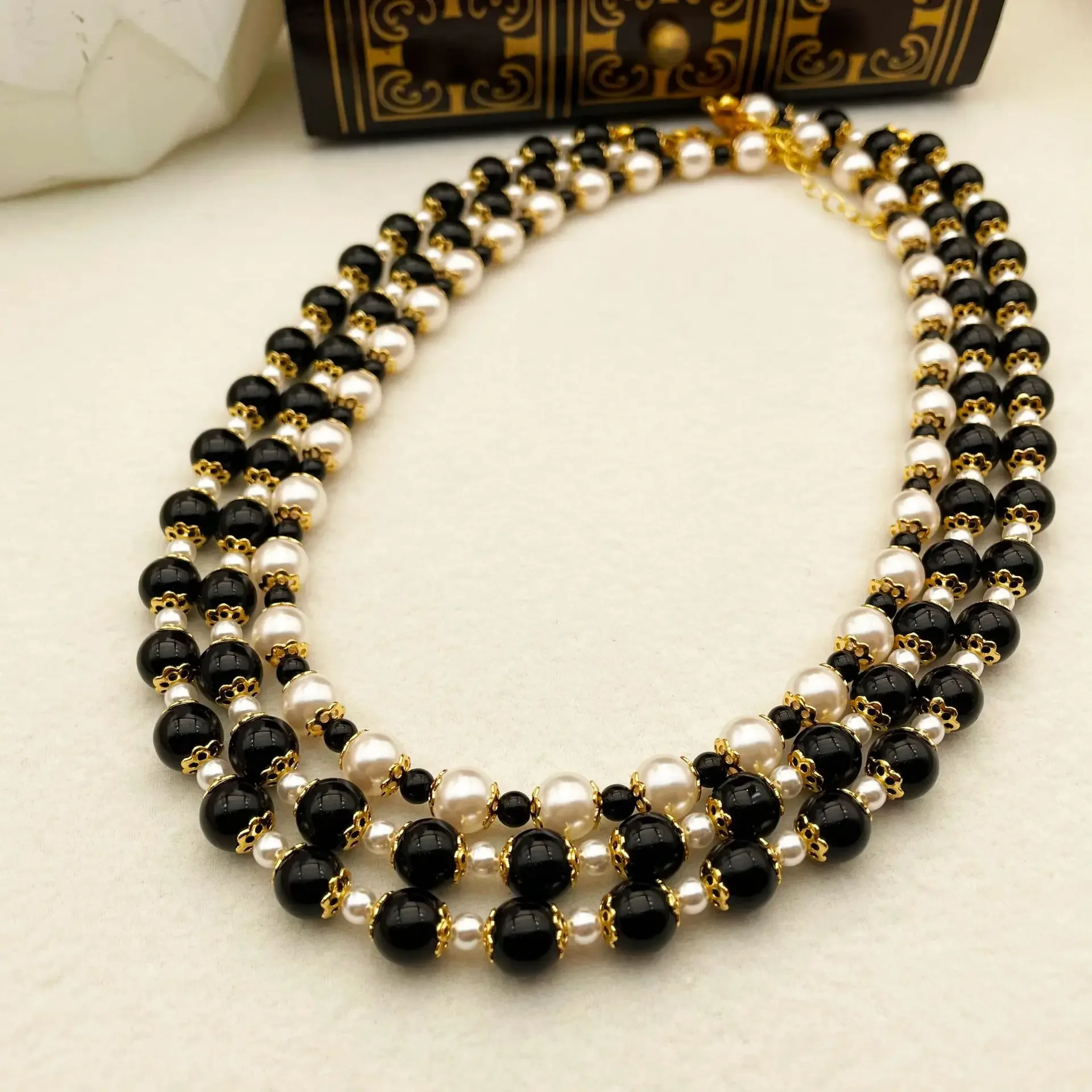 European and American retro contrasting colors black agate pearl beaded women's versatile personality necklace