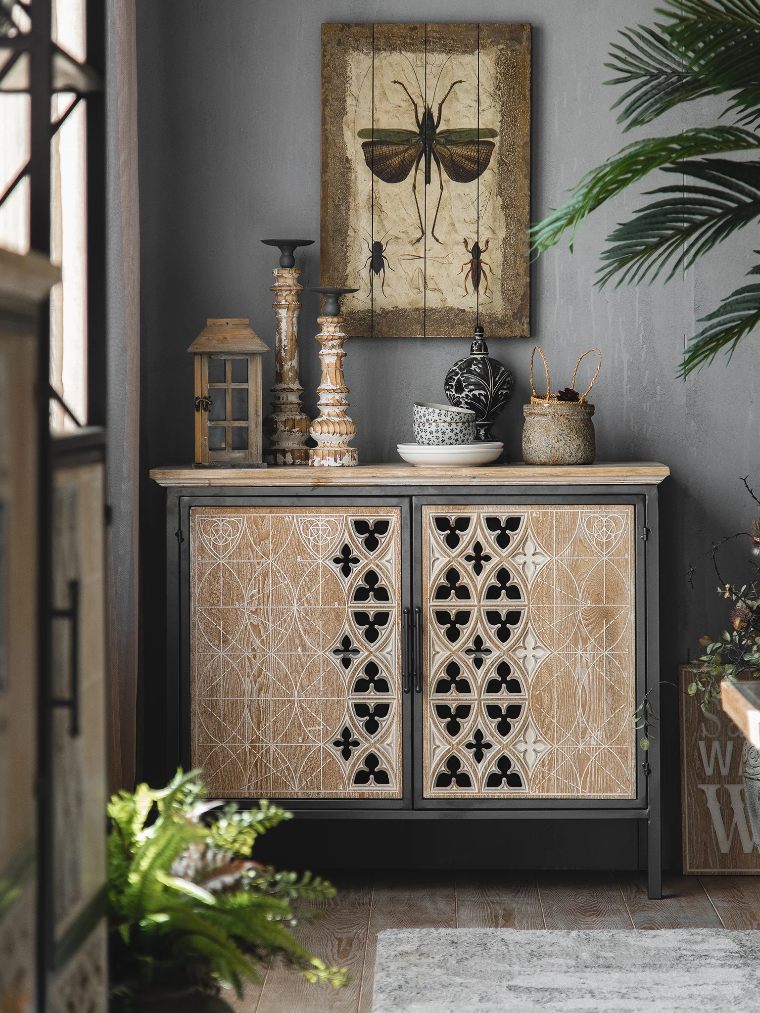 

American Retro Solid Wood Sideboard Living Room Wall Iron Storage Locker Kitchen Carved Storage Tea Cabinet