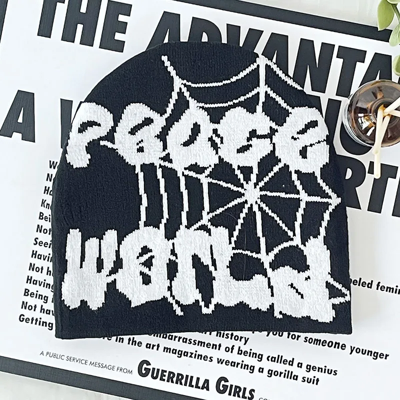 Вязаная шапка с паутиной Y2K