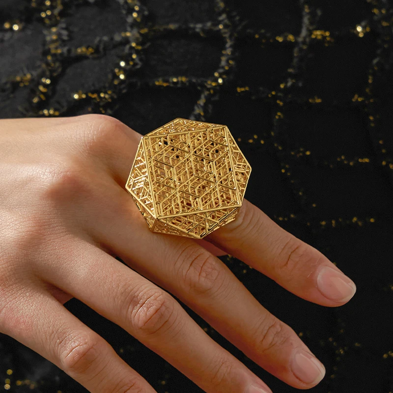 IVOG Polyhedral Geometric Shape Design Ring For Women Lithe Luxury Ring Popular Accessories Flagship Store