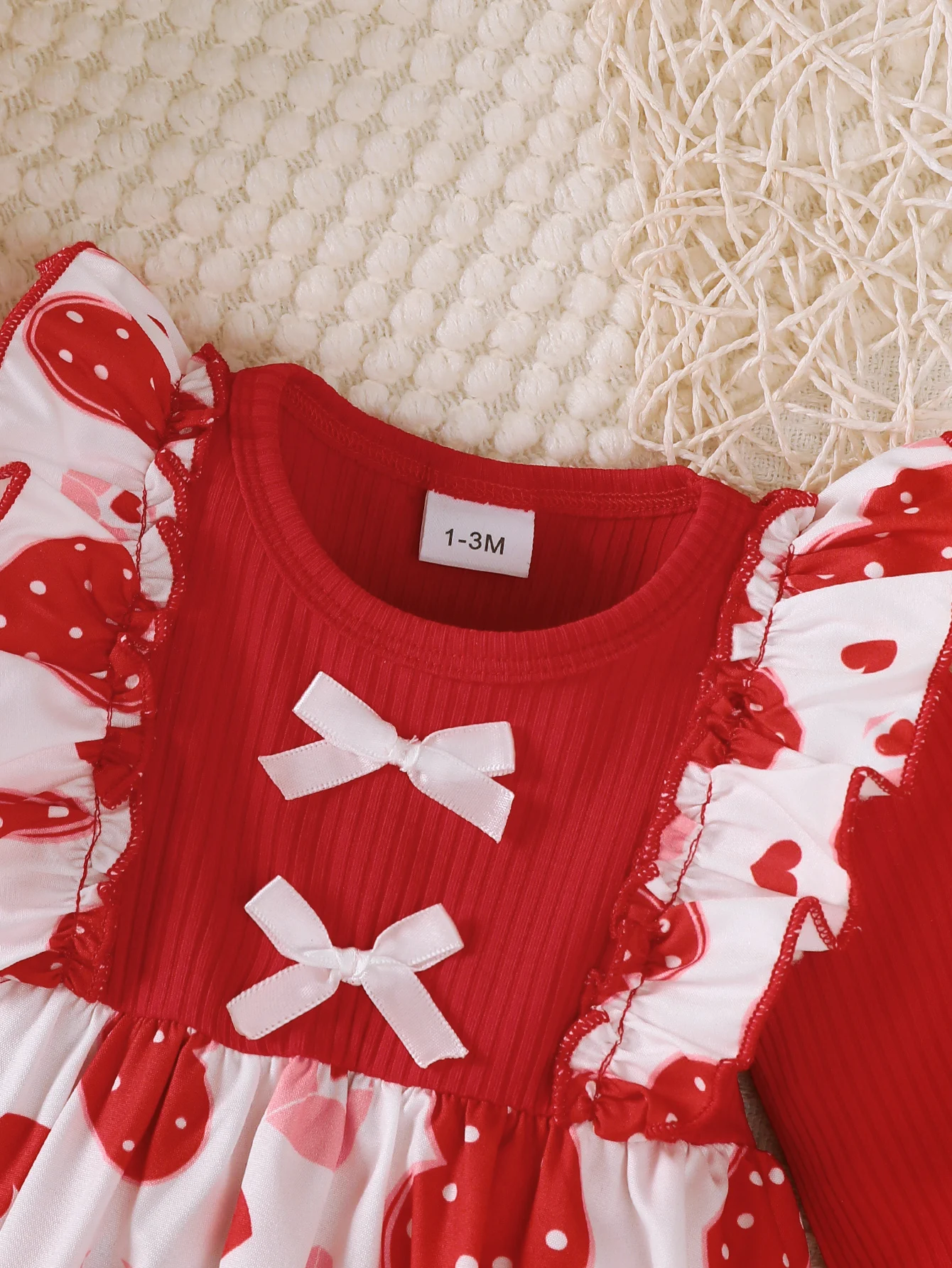 Winter  0-3  Years  Old  Infant  Baby  Girls  Peach  Heart  Print  Long-sleeved  Jumpsuit  For  Valentine's  Day