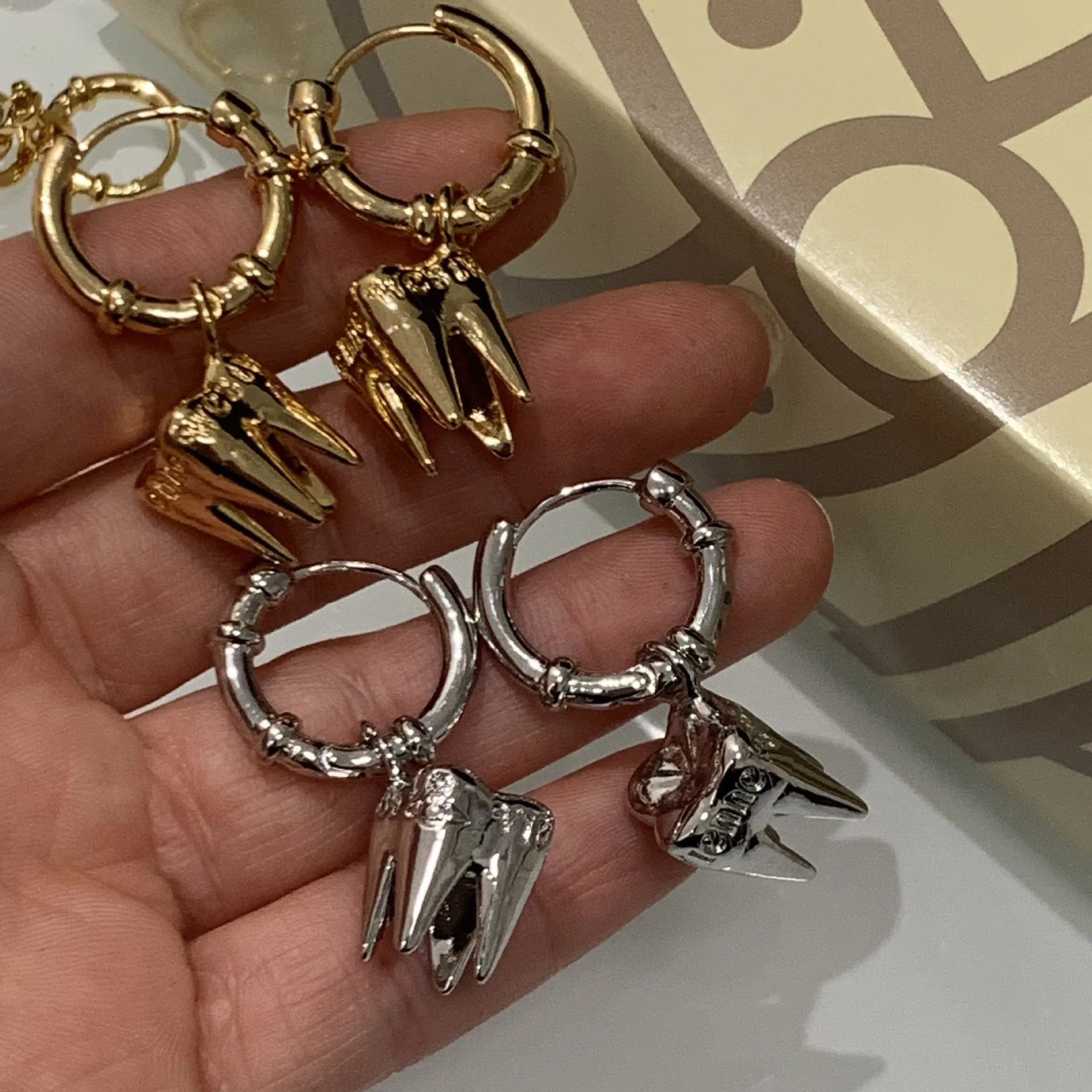 كشمير شعبية زحل أسنان صغيرة فاسق الأذن زر موضة النساء رائعة قلادة أقراط مجوهرات اكسسوارات شعبية 2024