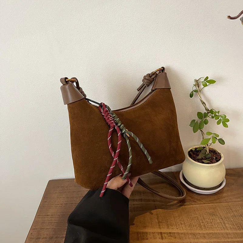 

Модные сумки на плечо из искусственной замши на молнии, новинка 2024, сумка через плечо, однотонная, модная, модная, большая вместимость, мягкая, универсальная