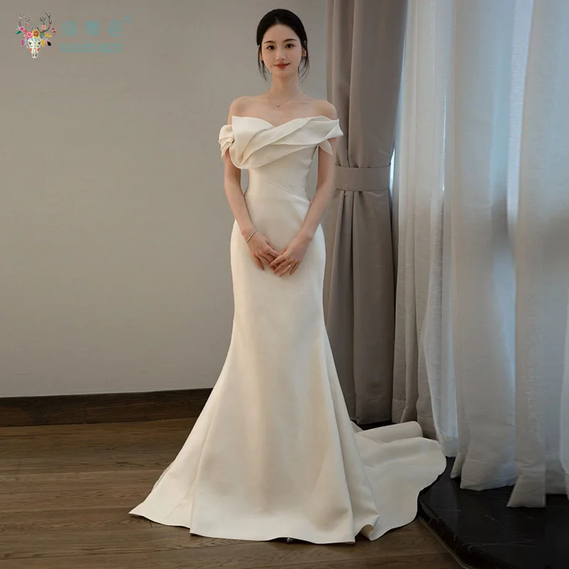 

Korean Style Simple Small Tail Light Wedding Dress 2025 New One Necked Off Shoulder Satin Mermaid Slim Fit Bridal Wedding Dress