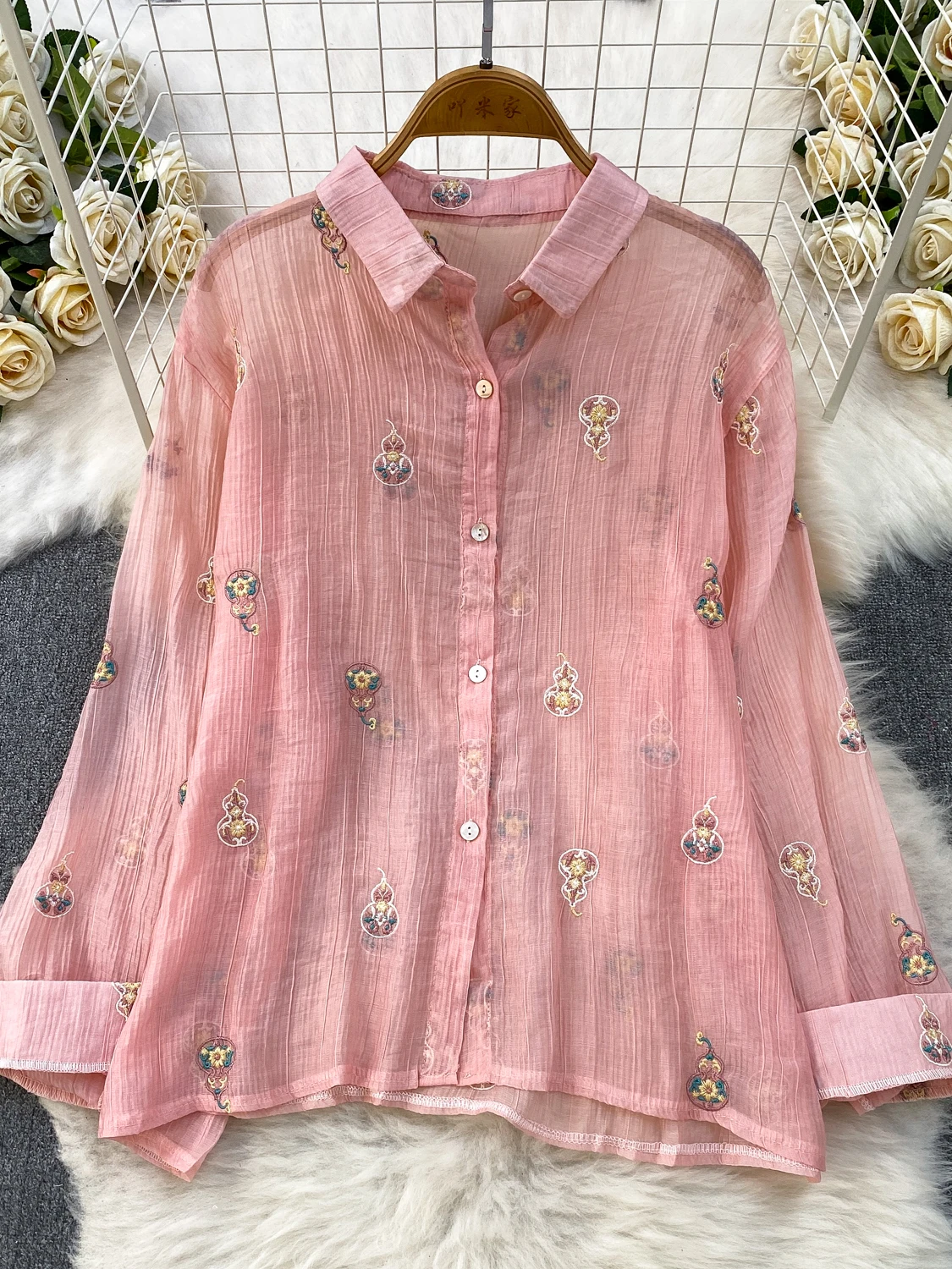 

Red Color Women's Loose Long Shirt Summer Spring Season Fashionable Gourd Embroidery Slimming Outerwear Korean Style Commute