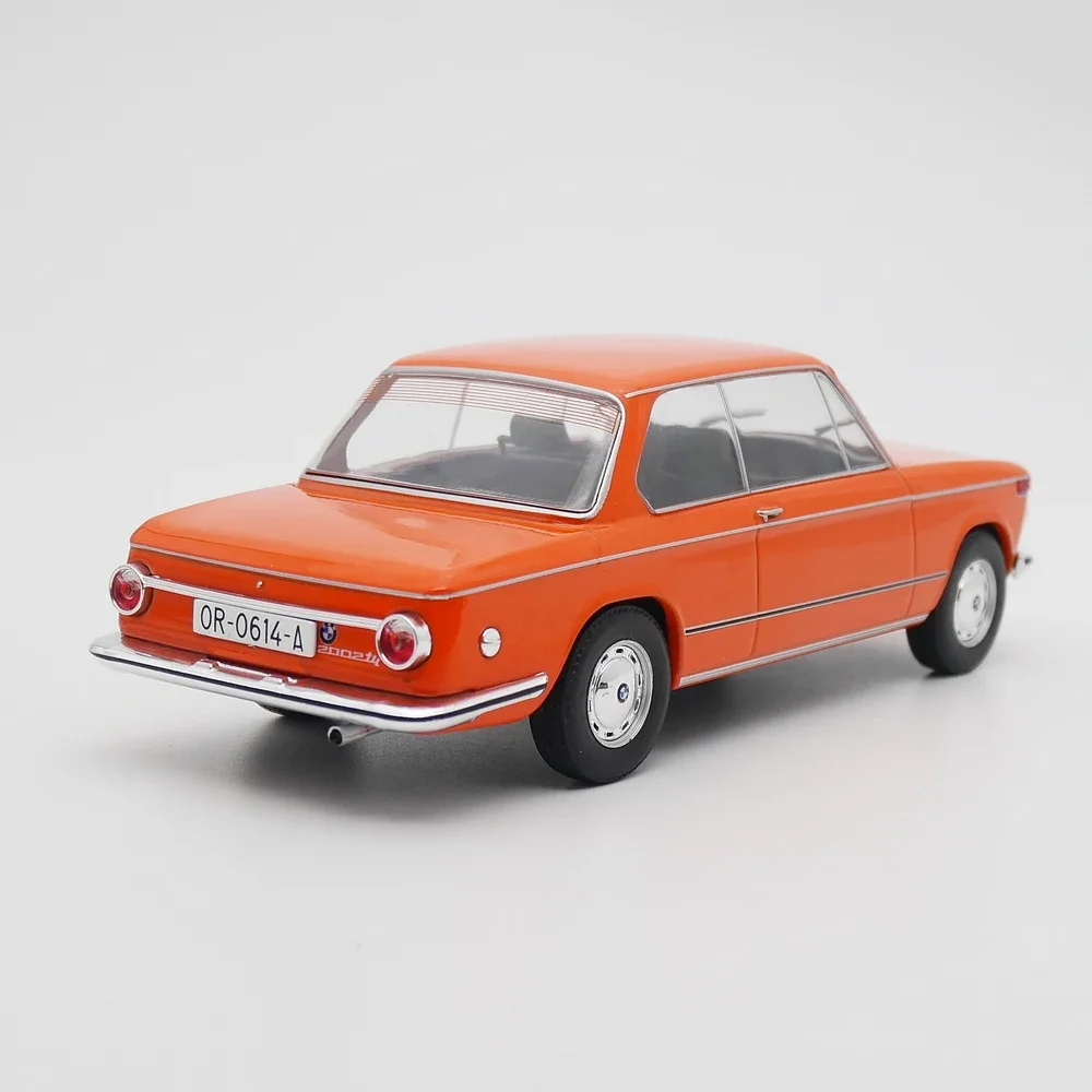 Diecast Ixo Escala 1:24 BMW 2002 TII 1971 Simulação Liga Modelo de Carro Coleção Brinquedo Presente Display Ornamento