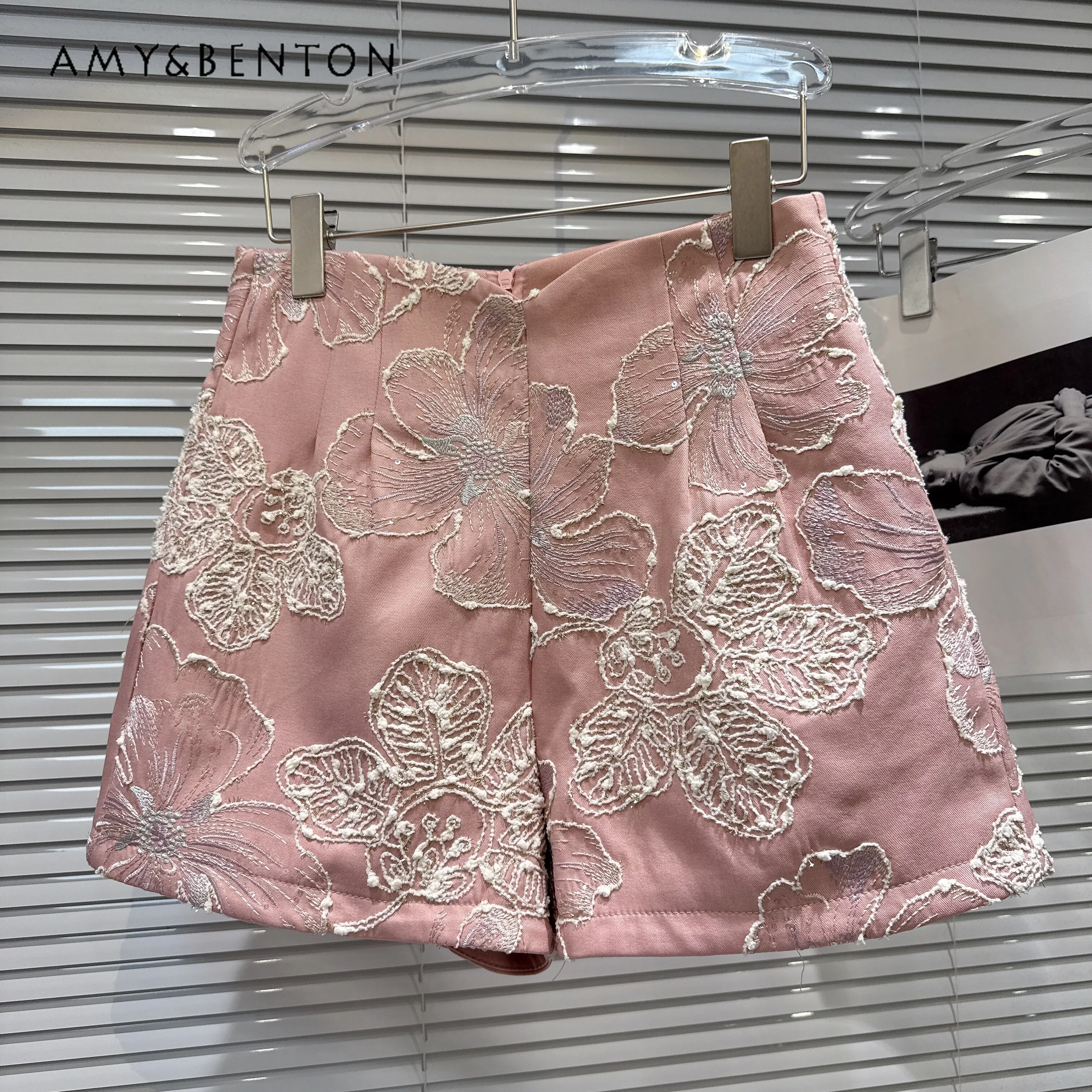 

French Temperament Heavy Industry Flower Embroidery Women's Clothing 2026 Spring Summer High Waist Thin Versatile Shorts Ladies