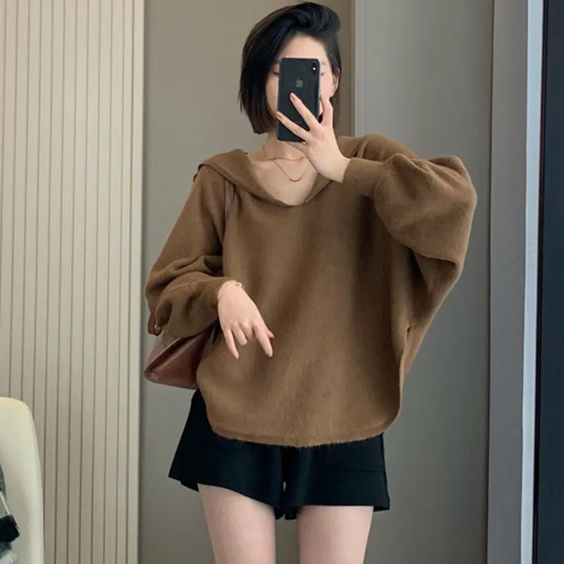 

2025 вязаный свитер с французским воротником, свободный и ленивый стиль, новый однотонный темпераментный высококачественный пуловер с шалью, свитер, топ