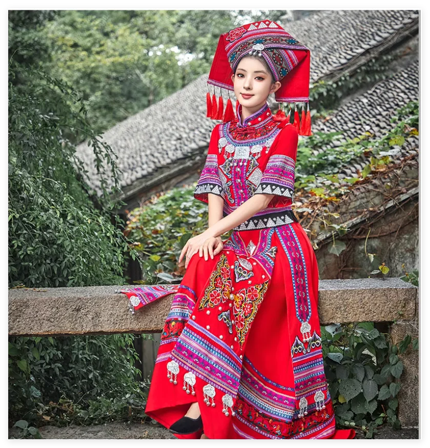 Huaxia Guangxi Zhuang ethnic clothing women's embroidery long skirt of ethnic minorities