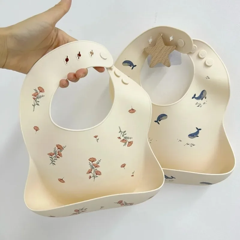 ¡Traje lindo babero de alimentación, babero de comida, babero de silicona de calidad alimentaria de dibujos animados de ballena, estera de babero resistente al aceite y a la suciedad! Caja fuerte de silicona de calidad alimentaria