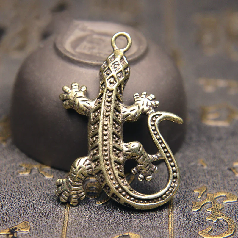 Vintage Brass Mini Gecko Figurines Keychains Pendants Car Key Ring Bag DIY Lanyard Hangings Jewelry Accessories Animal Charms