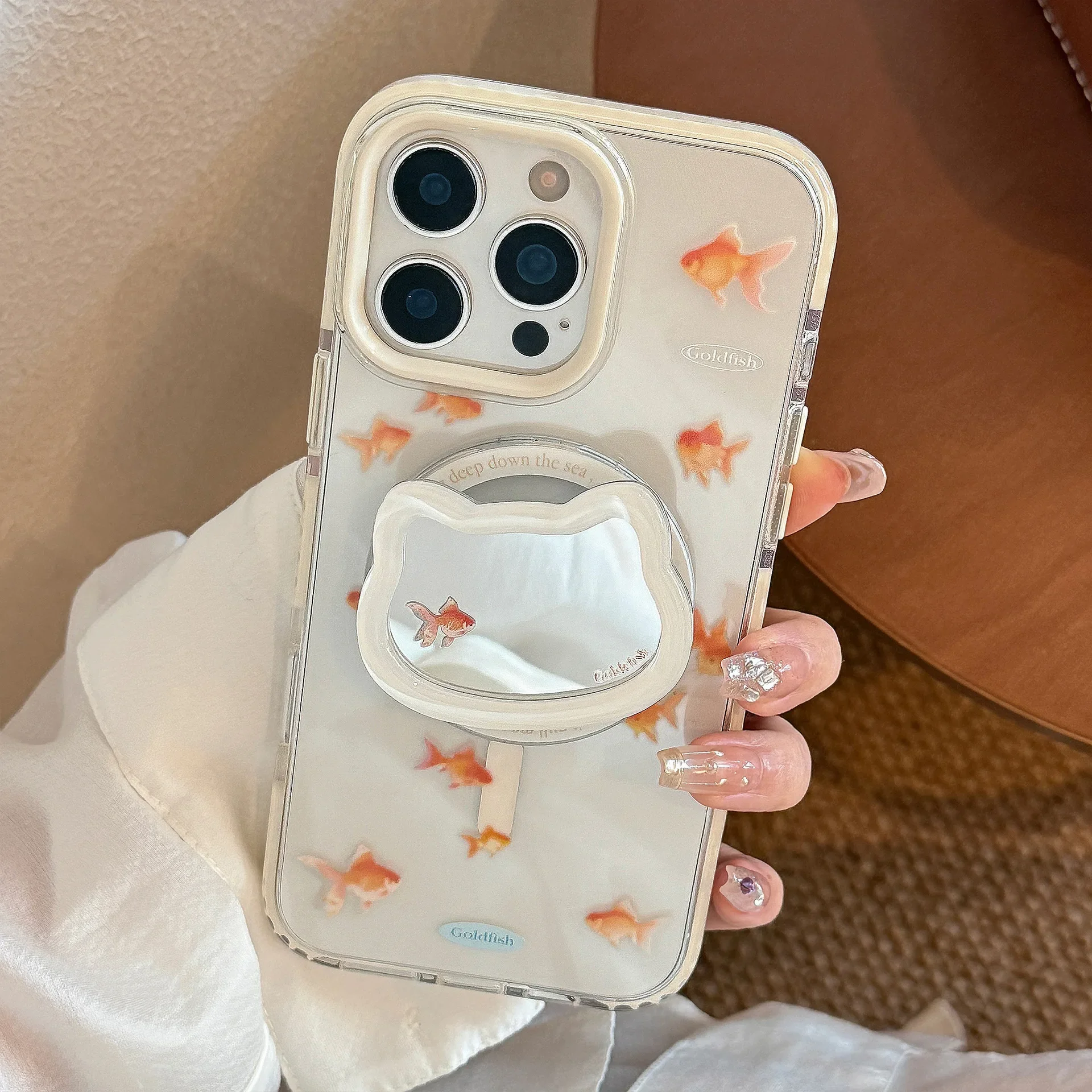 Funda de teléfono magnética con soporte de espejo de gato de dibujos animados de pez dorado coreano para iPhone 17 16 15 14 13 12 Pro Max cubierta a prueba de golpes