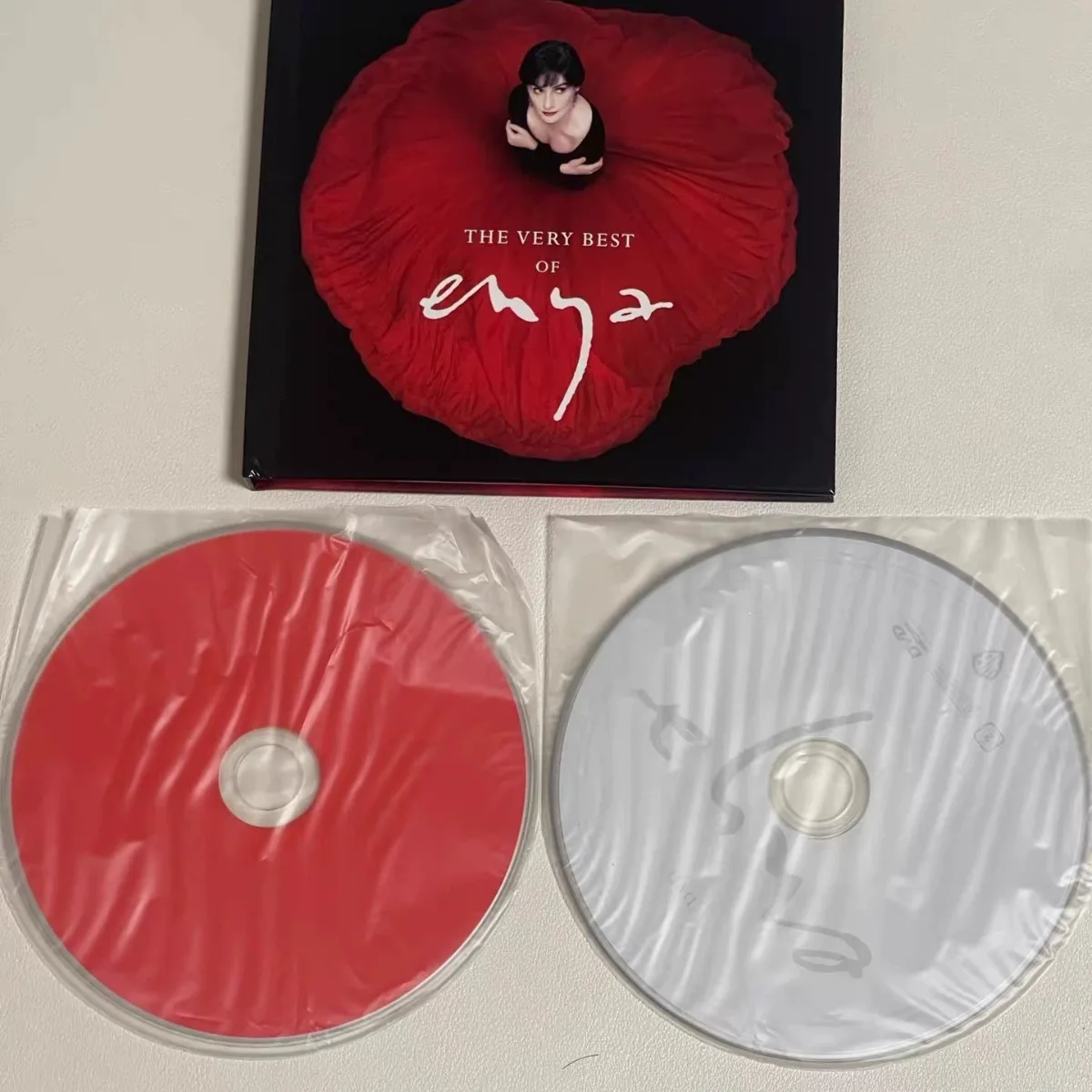 افتح ولكن Discs New Japan First Limited Deluxe Edition Enya The Best of Album CD+DVD لهواة الجمع والعشاق #5