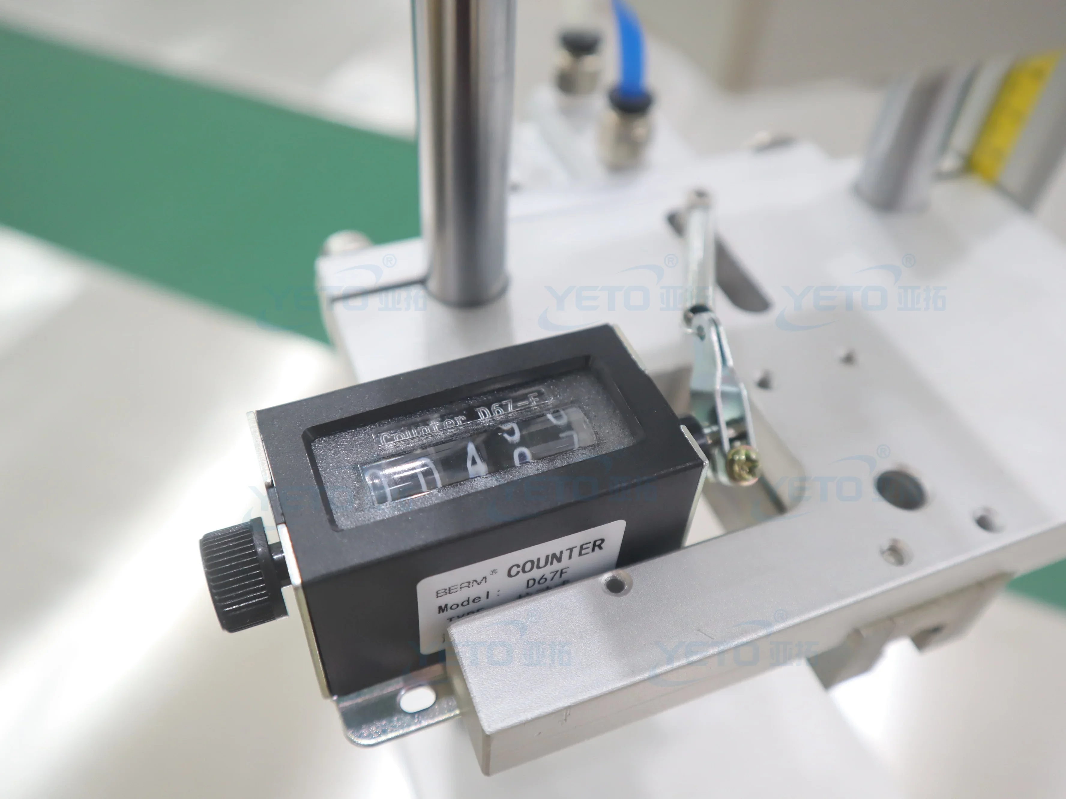 YETO Perfume Bottle Pipe Cutter Dip Tube Cutter Perfume Pump Tube Cutting Machine Plastic Lotion Pump v Shape Cutting Shape