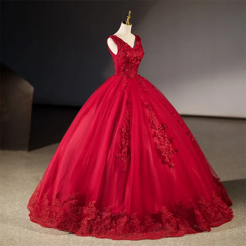 Spring New Red Quinceanera Dresses Sleeveless V-neck Party Dress Sweet Flower Ball Gown Luxury Lace Prom Dress Customize Vestido